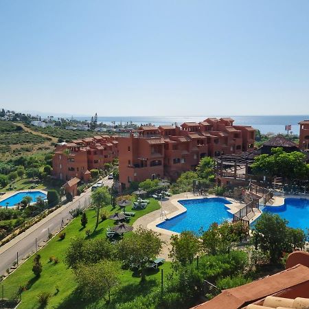 Sea View Penthouse Apartment With Hot Tub - Casa Bella Vista, Buenas Noches , Estepona Exteriér fotografie