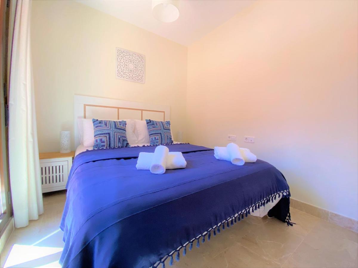 Sea View Penthouse Apartment With Hot Tub - Casa Bella Vista, Buenas Noches , Estepona Exteriér fotografie
