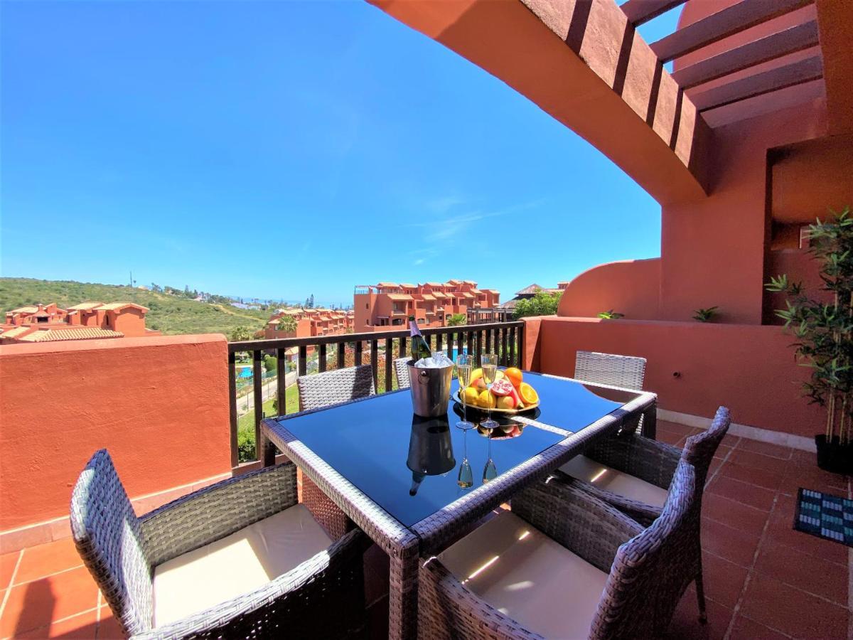 Sea View Penthouse Apartment With Hot Tub - Casa Bella Vista, Buenas Noches , Estepona Exteriér fotografie