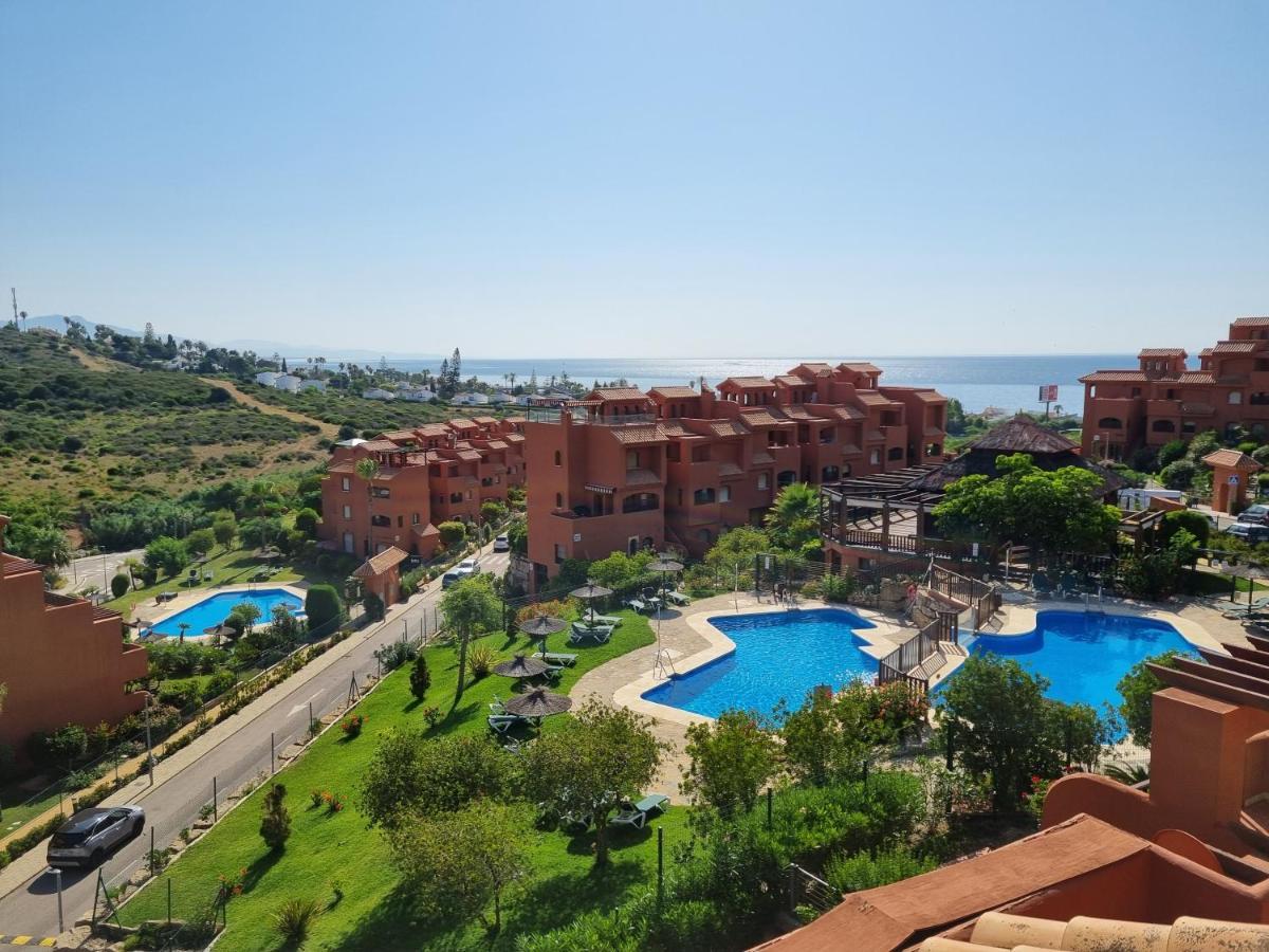Sea View Penthouse Apartment With Hot Tub - Casa Bella Vista, Buenas Noches , Estepona Exteriér fotografie