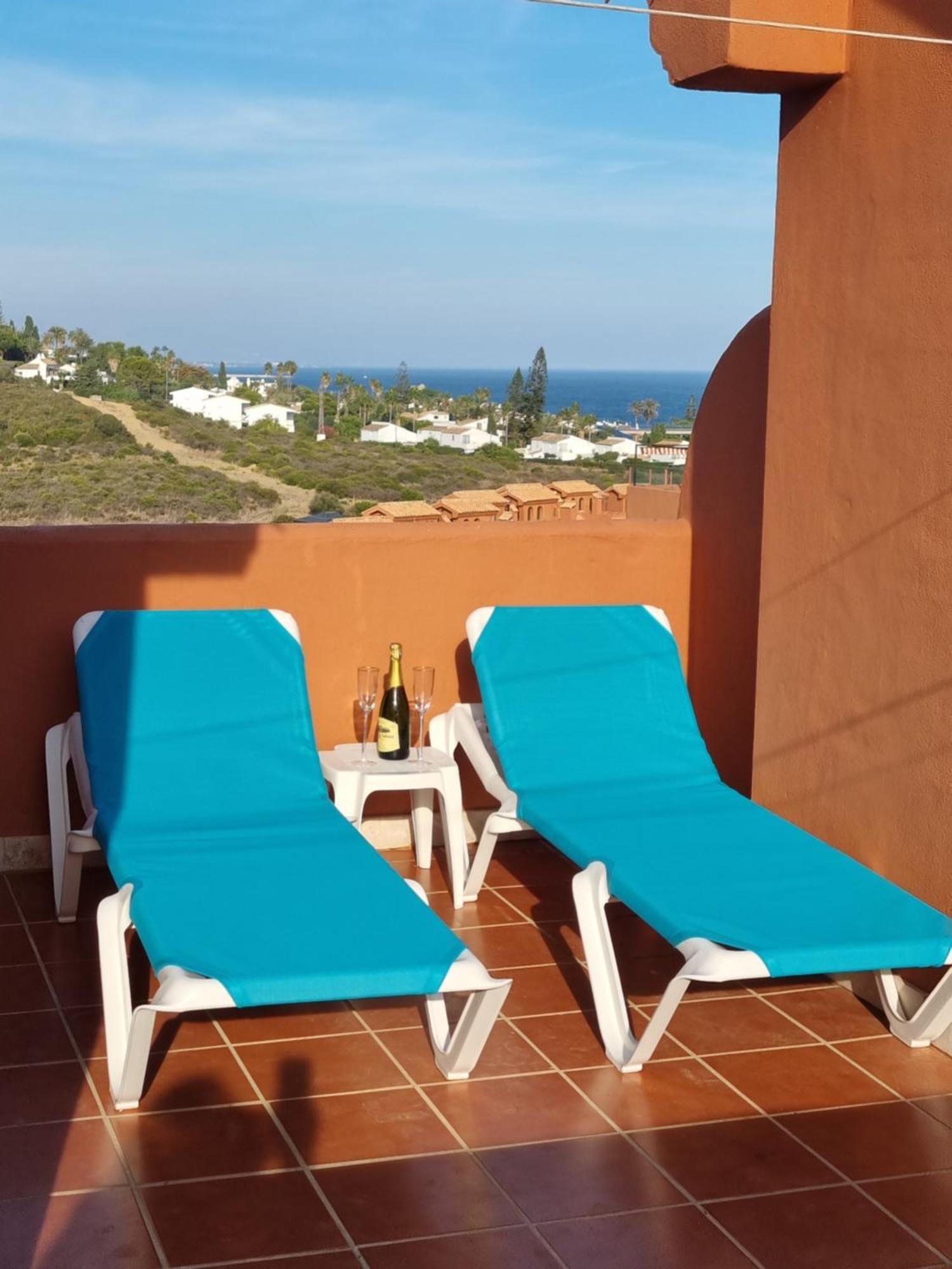 Sea View Penthouse Apartment With Hot Tub - Casa Bella Vista, Buenas Noches , Estepona Exteriér fotografie