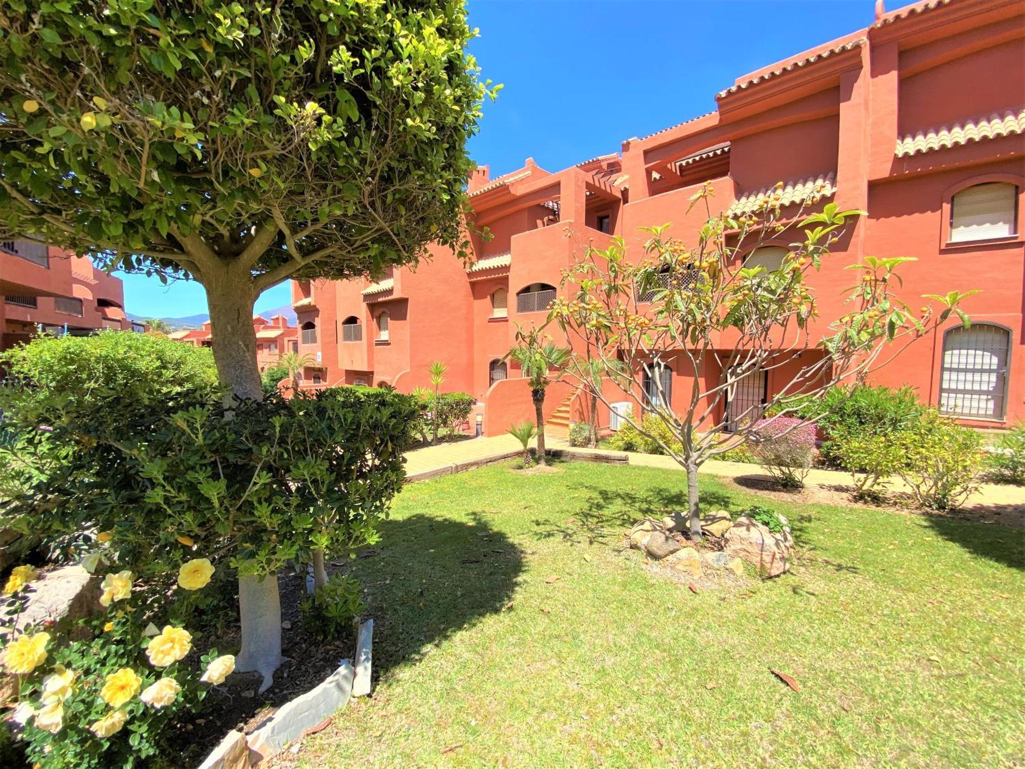 Sea View Penthouse Apartment With Hot Tub - Casa Bella Vista, Buenas Noches , Estepona Exteriér fotografie