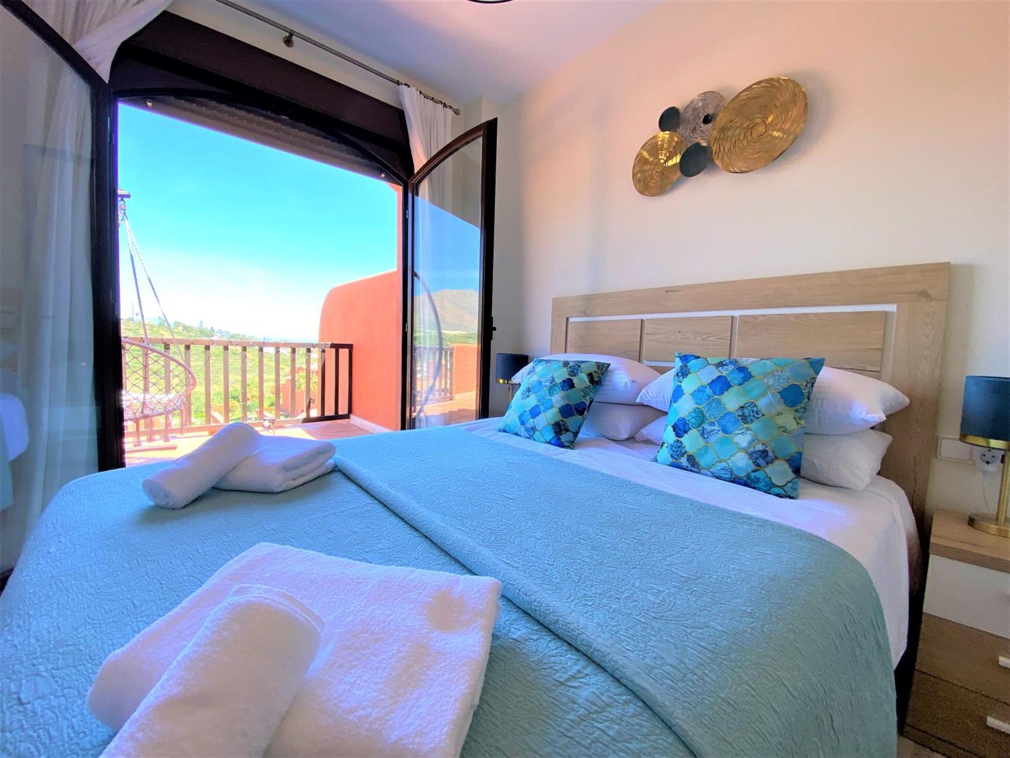 Sea View Penthouse Apartment With Hot Tub - Casa Bella Vista, Buenas Noches , Estepona Exteriér fotografie
