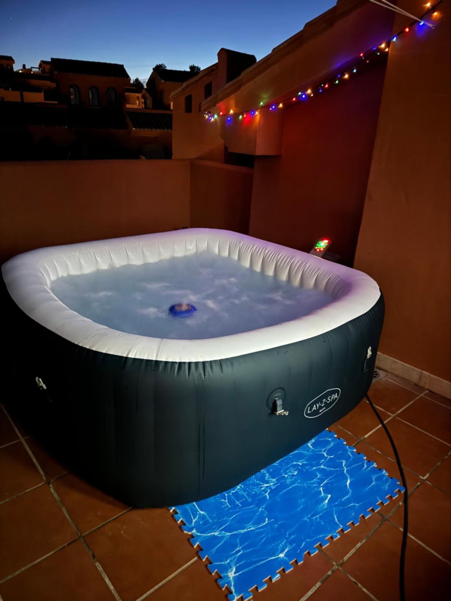 Sea View Penthouse Apartment With Hot Tub - Casa Bella Vista, Buenas Noches , Estepona Exteriér fotografie